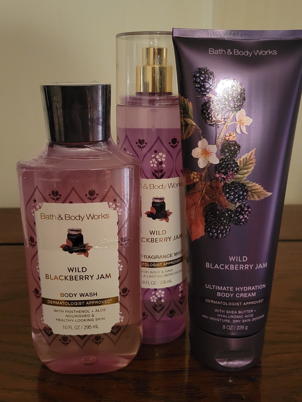 Bath & Body Works Wild Blackberry Jam Body Care Set